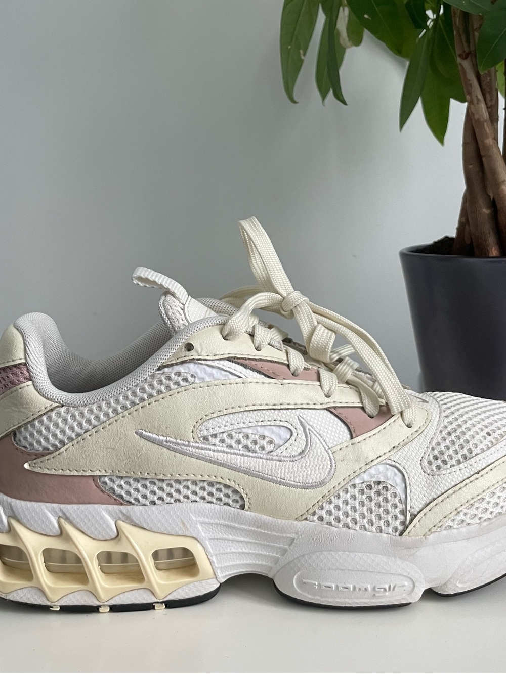 Women Size 8.5 Nike Zoom Air Fire
Coconut Milk Shoes